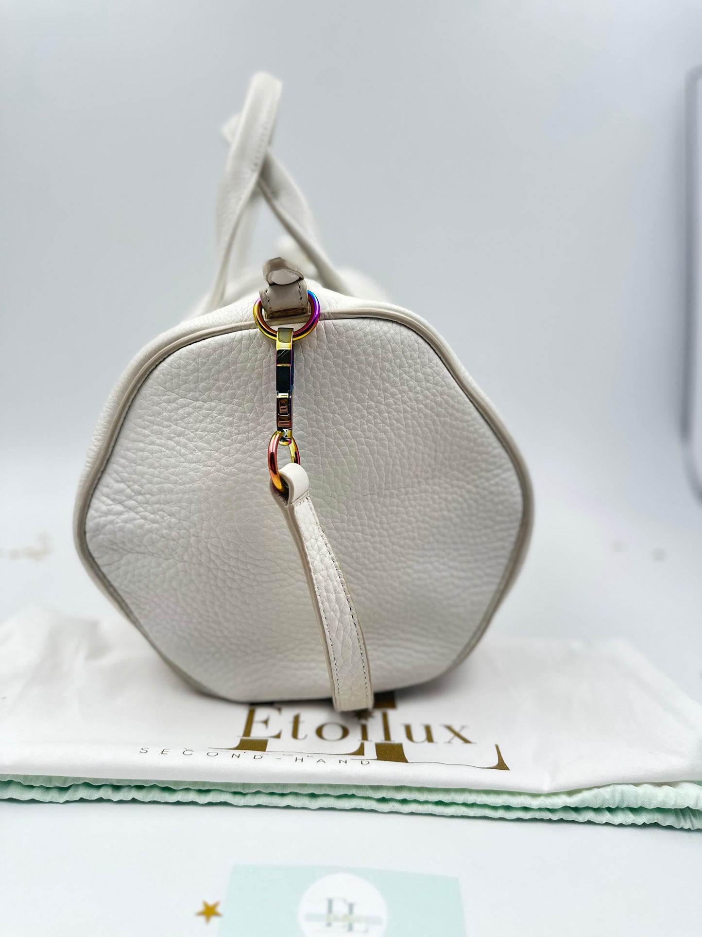 Alexander Wang Rocco Bag in Pelle Martellata Bianca con Borchie Iridescenti