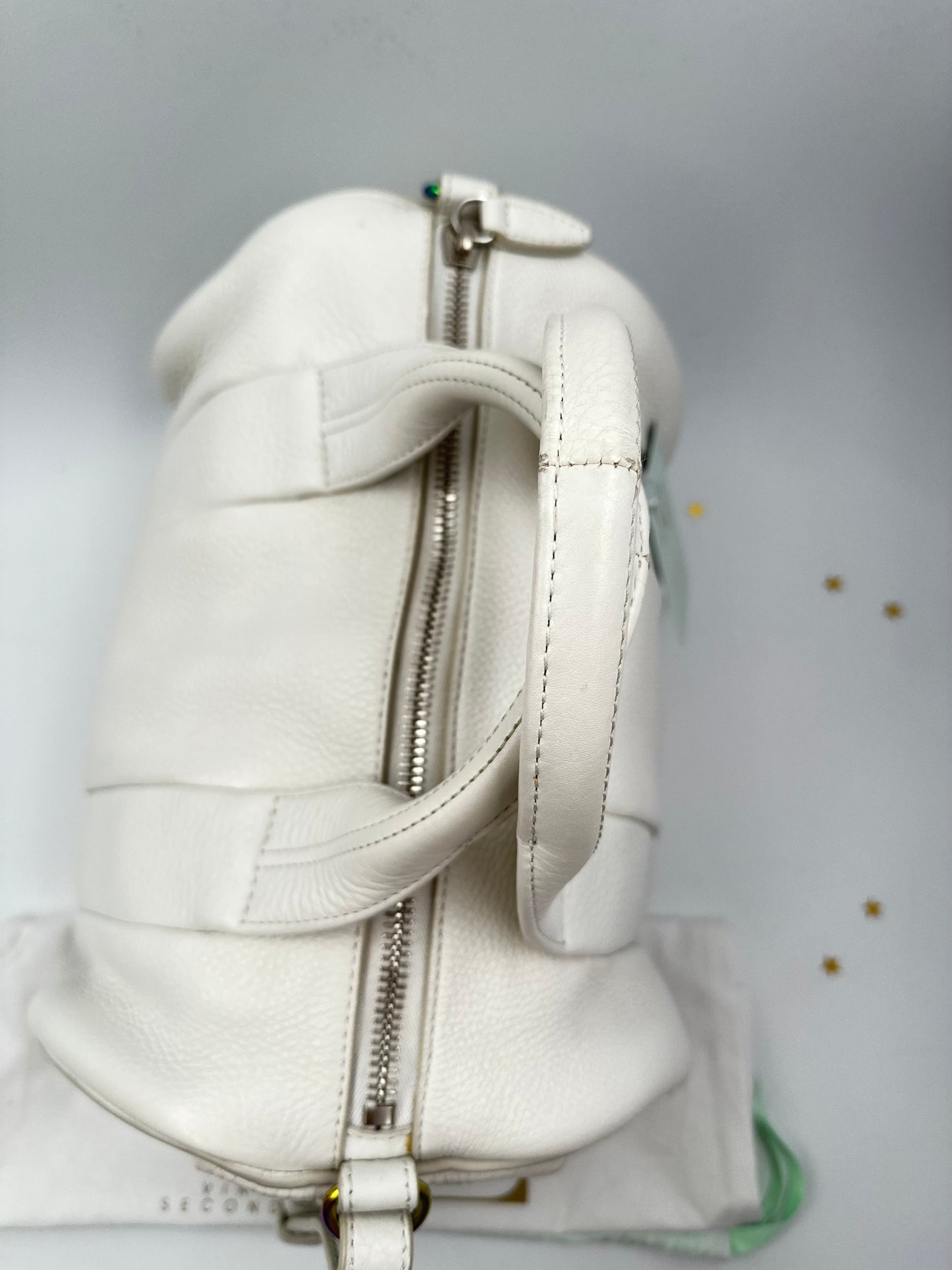 Alexander Wang Rocco Bag in Pelle Martellata Bianca con Borchie Iridescenti