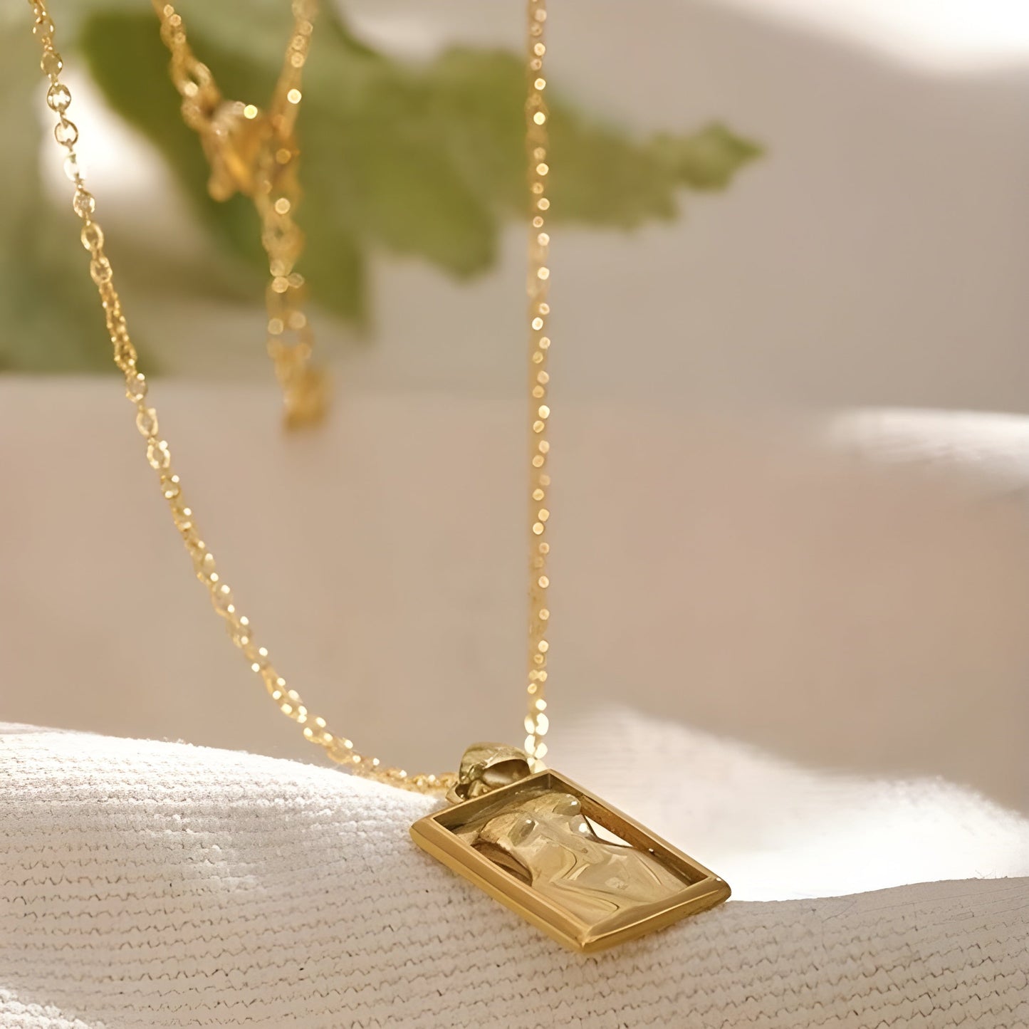 BEHI ROMANESQUE NECKLACE