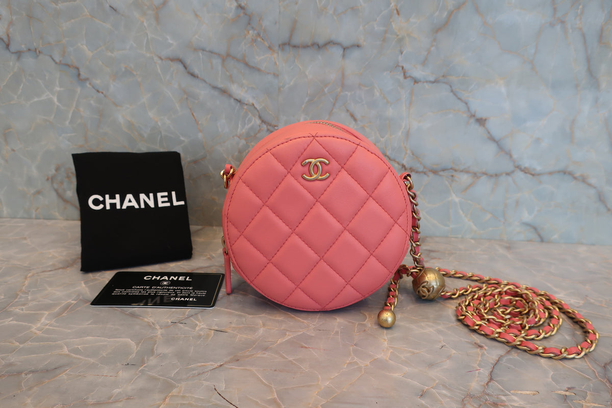 Chanel Round Clutch con Catena - Etoilux