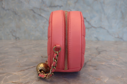 Chanel Round Clutch con Catena - Etoilux