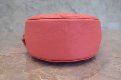 Chanel Round Clutch con Catena - Etoilux