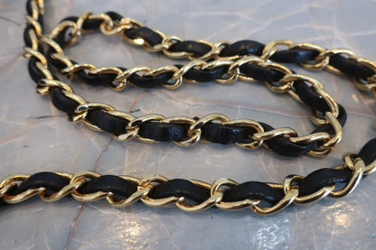 Chanel Matelassé Push Lock Chain Shoulder Bag Pelle di Agnello Nera – 25 cm