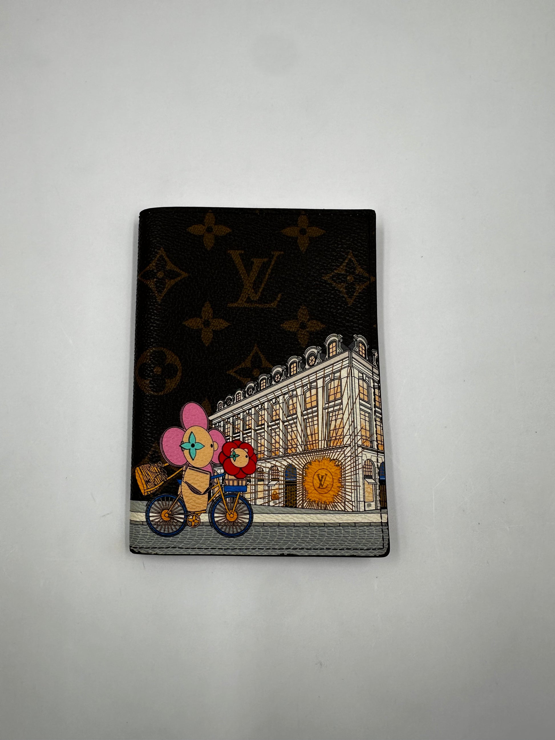  Louis Vuitton Passport Cover Christmas Animation Paris M81635 | Etoilux