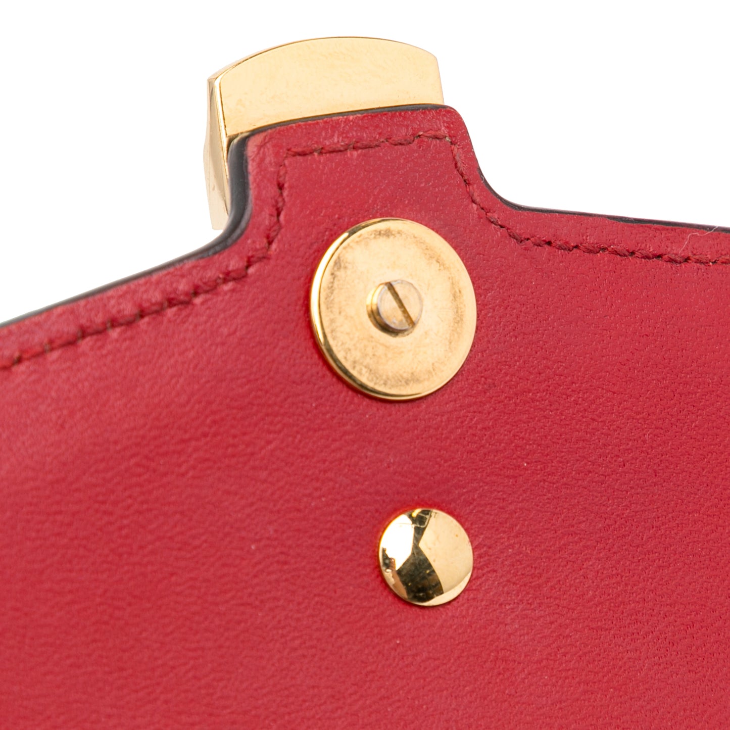 Gucci Super Mini Sylvie a Catena – Pelle Rossa con Dettagli Oro