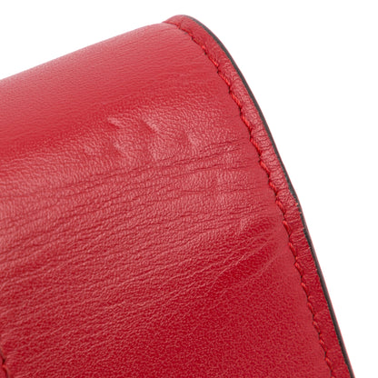 Gucci Super Mini Sylvie a Catena – Pelle Rossa con Dettagli Oro