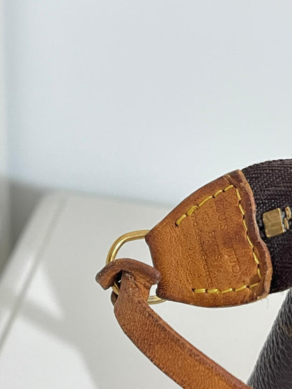 Louis Vuitton Pochette Accessoires Monogram Canvas