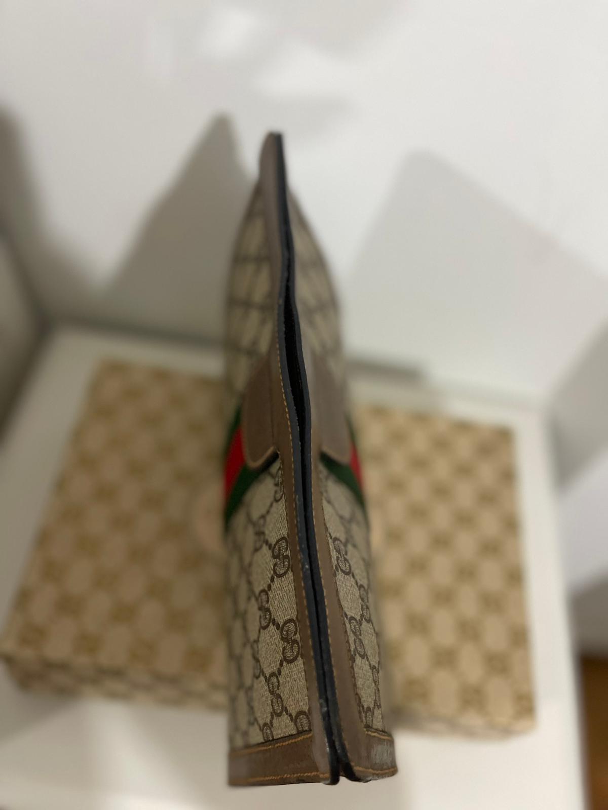 Gucci Clutch Vintage Monogram Canvas con Finiture in Pelle – Brown/Beige