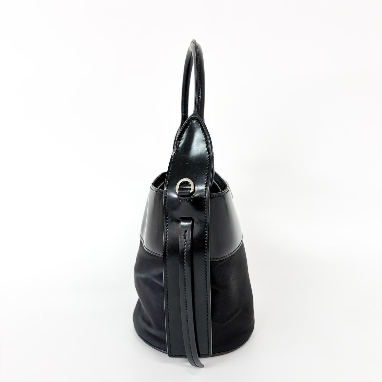 Prada Secchiello Vintage Tessuto e Pelle Spazzolata Nero – 18 cm