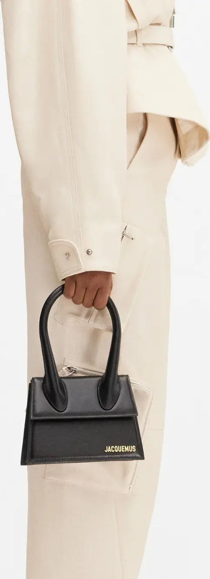 Jacquemus – Le Chiquito Moyen in pelle nera