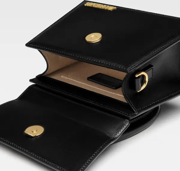 Jacquemus – Le Chiquito Moyen in pelle nera