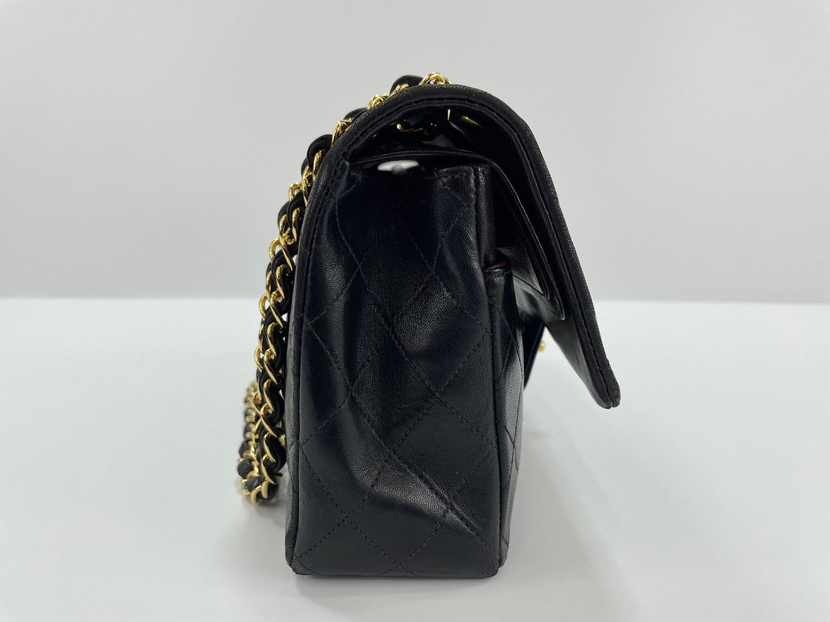 Chanel Matelassé Flap con catena