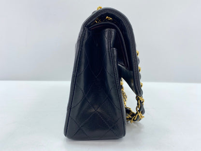 Chanel Matelassé – Pelle nera