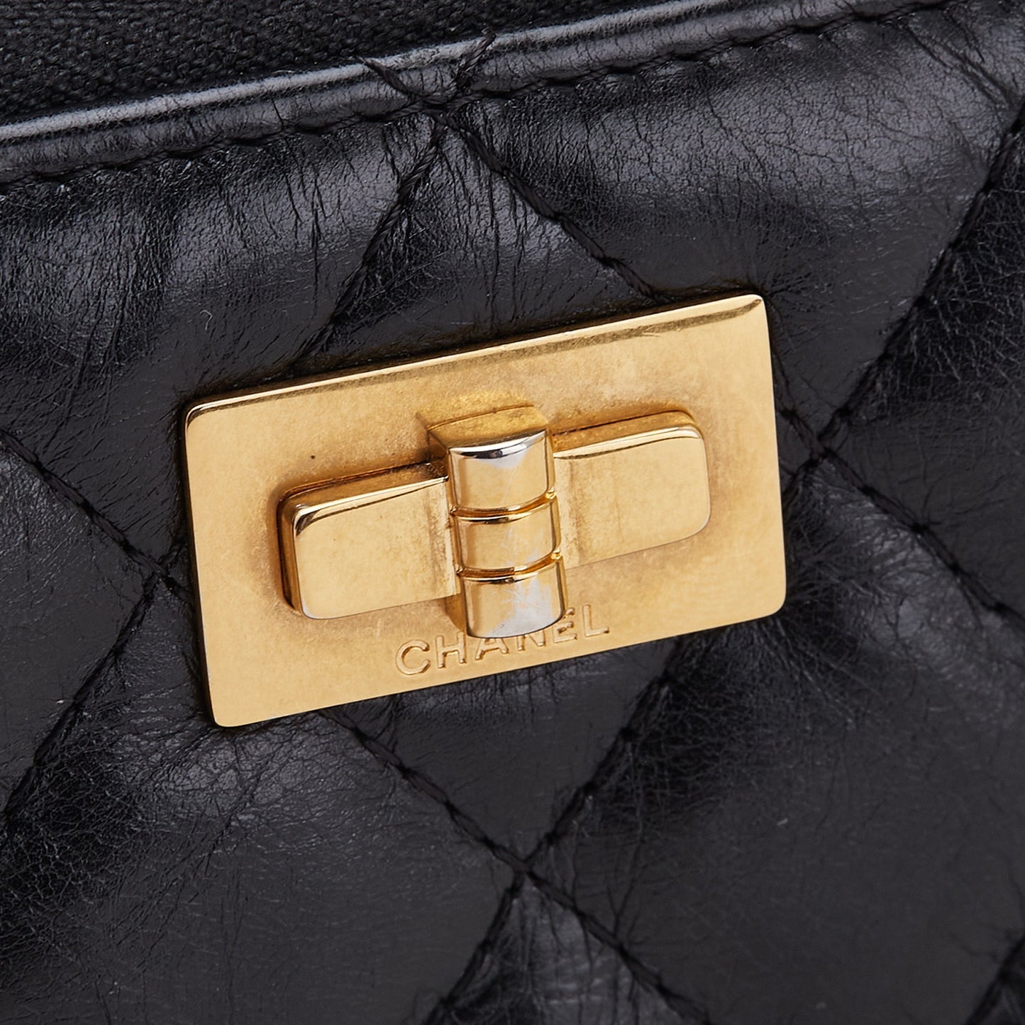 Chanel Reissue 2.55 Zip Around Wallet – Pelle di Vitello Invecchiata Trapuntata – Nero - Etoilux
