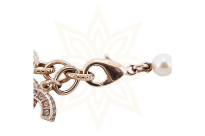 Chanel Bracciale Vintage in Perle con Logo CC in Cristalli - Etoilux