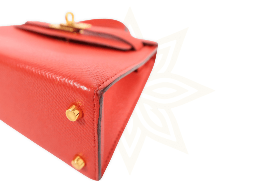 Hermès Kelly Mini II – Rouge de Coeur in pelle Epsom con finiture dorate - Etoilux