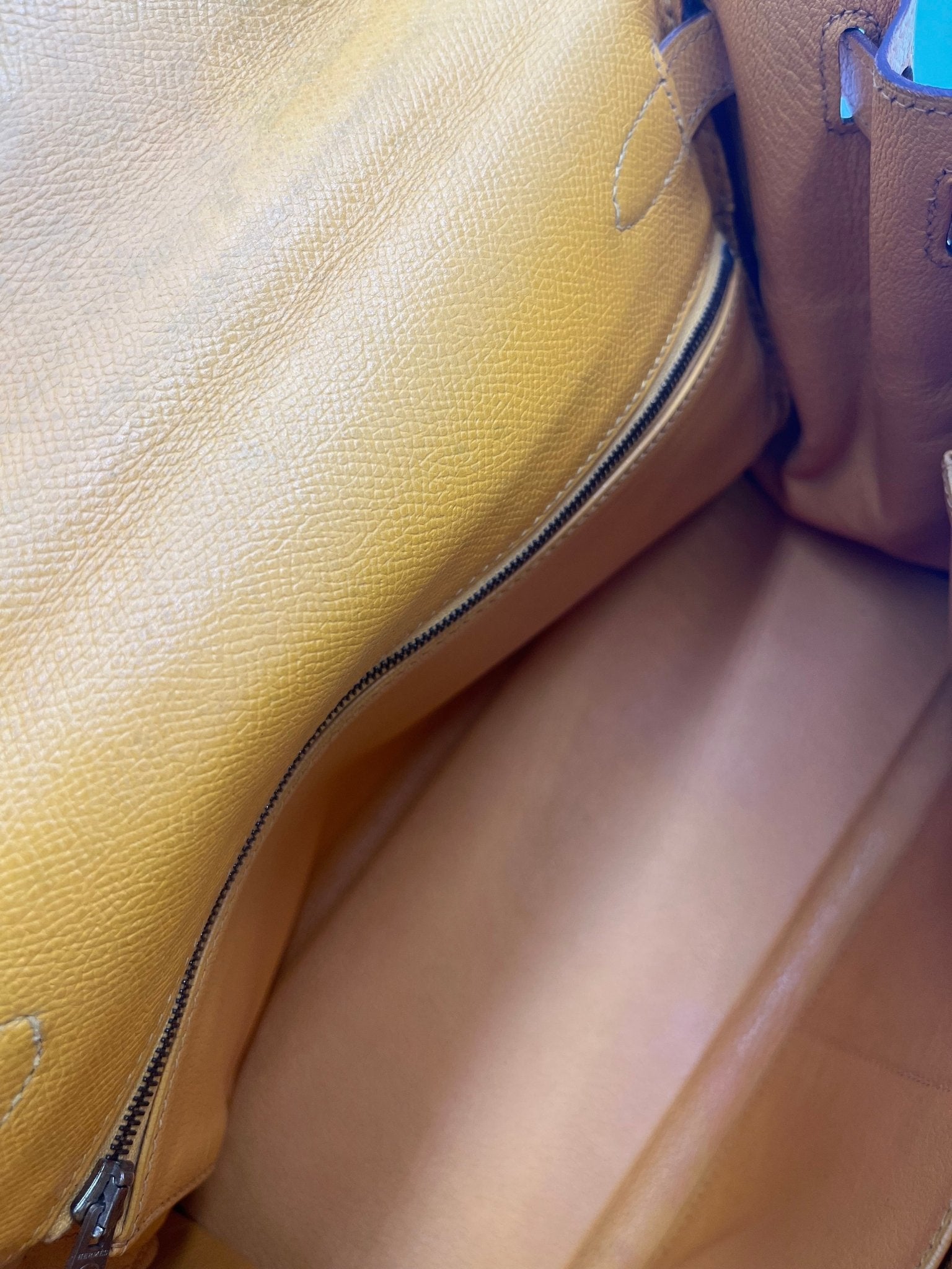Hermès Kelly 32 Retourné Courchevel Jaune Hardware Dorato 1995 - Etoilux