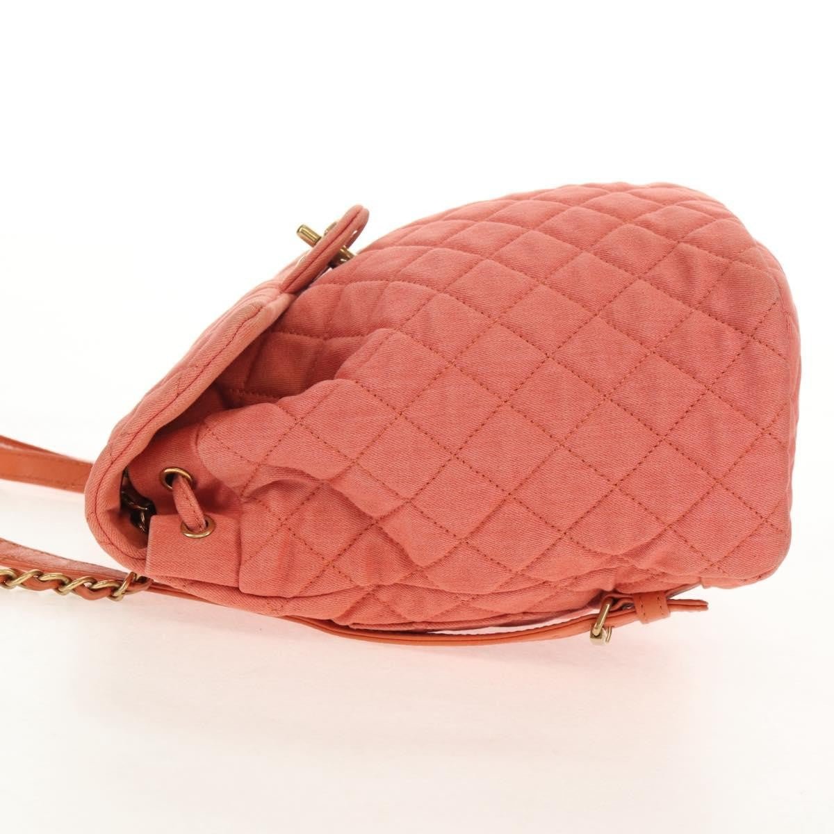 Chanel Zaino Denim Trapuntato Corallo Hardware Dorato – 20 cm - Etoilux