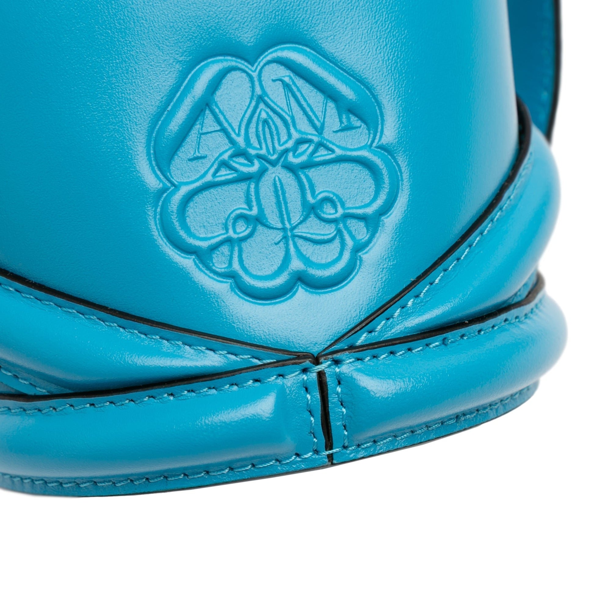 Alexander McQueen The Curve – Borsa a Secchiello in Pelle di Vitello Blu - Etoilux