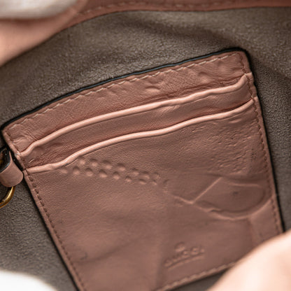 Gucci GG Marmont Mini Bucket Bag in pelle matelassé rosa cipria – 2016/2025 - Etoilux