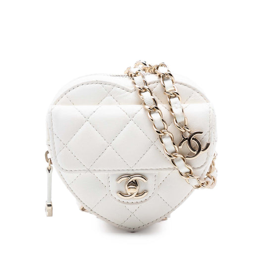 Chanel Heart Bag bianca pelle agnello trapuntata vista frontale con catena gold