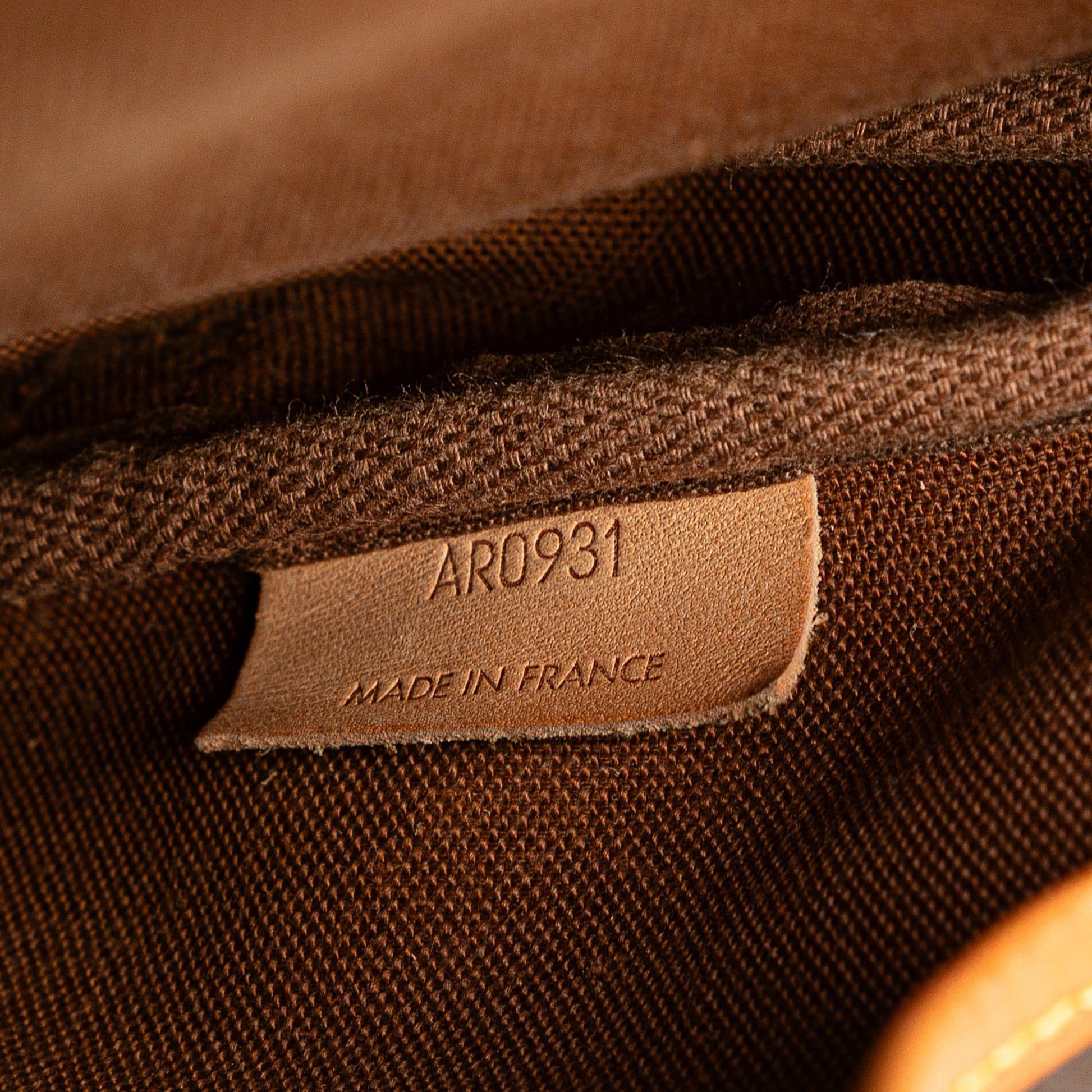 Louis Vuitton – Saumur 25 Monogram (1991) – AR0931 - Etoilux