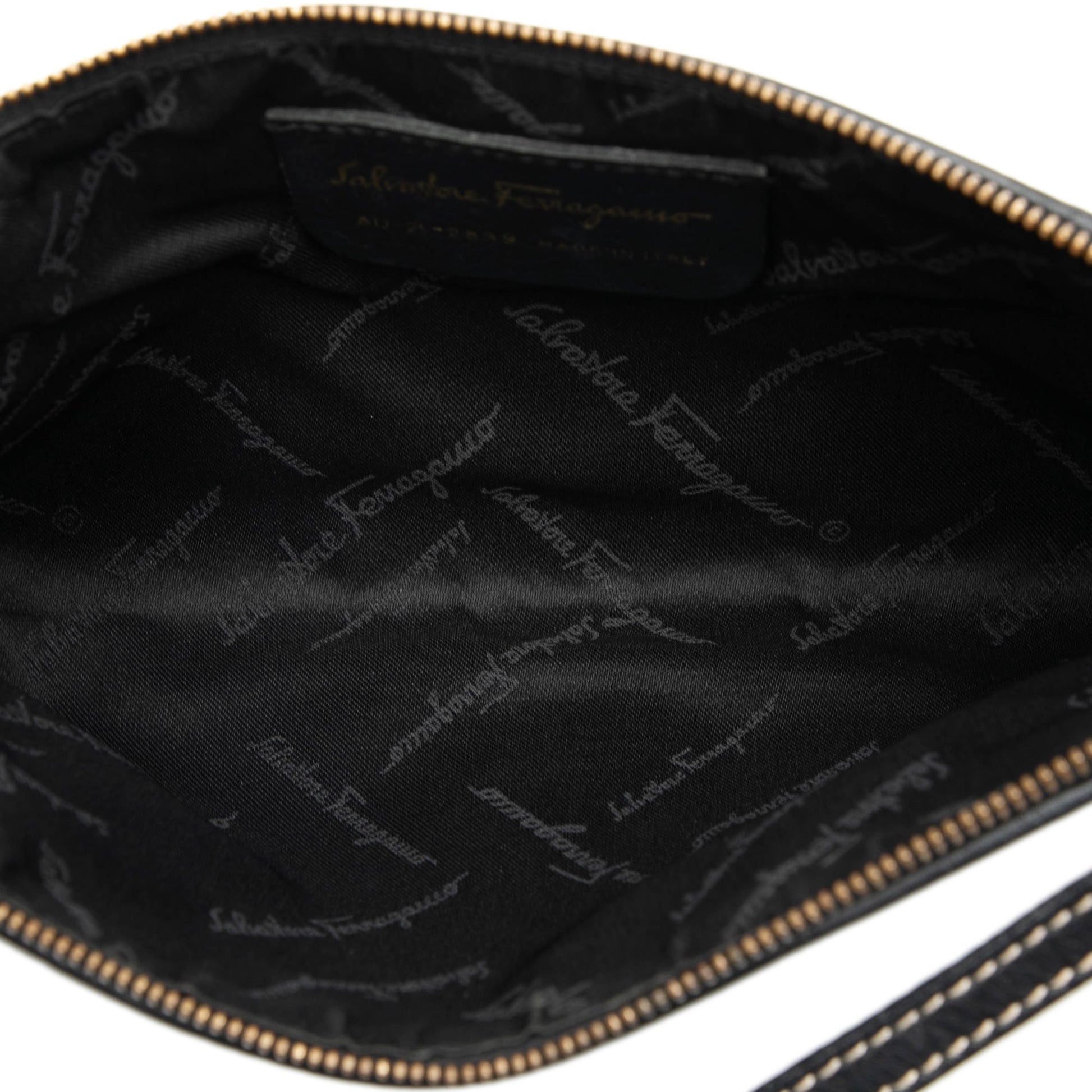 Salvatore Ferragamo – Borsa a tracolla Gancini in pelle nera - Etoilux