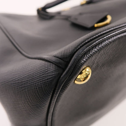 Prada Galleria Medium in Saffiano Nero con finiture dorate - Etoilux