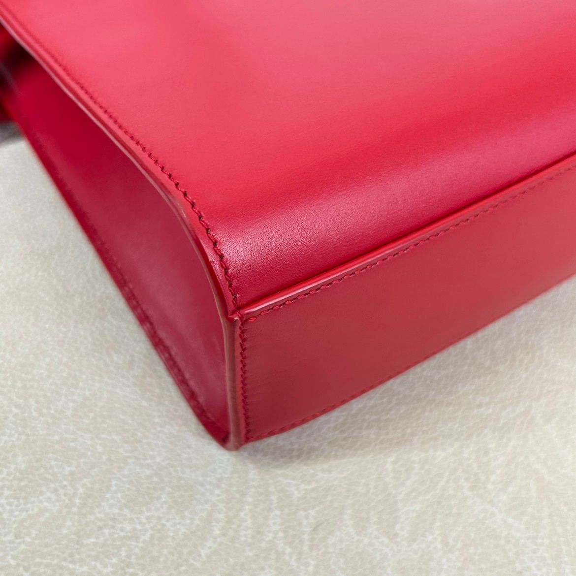 Saint Laurent Paris – Manhattan Shoulder Bag in Smooth Leather Rosso - Etoilux