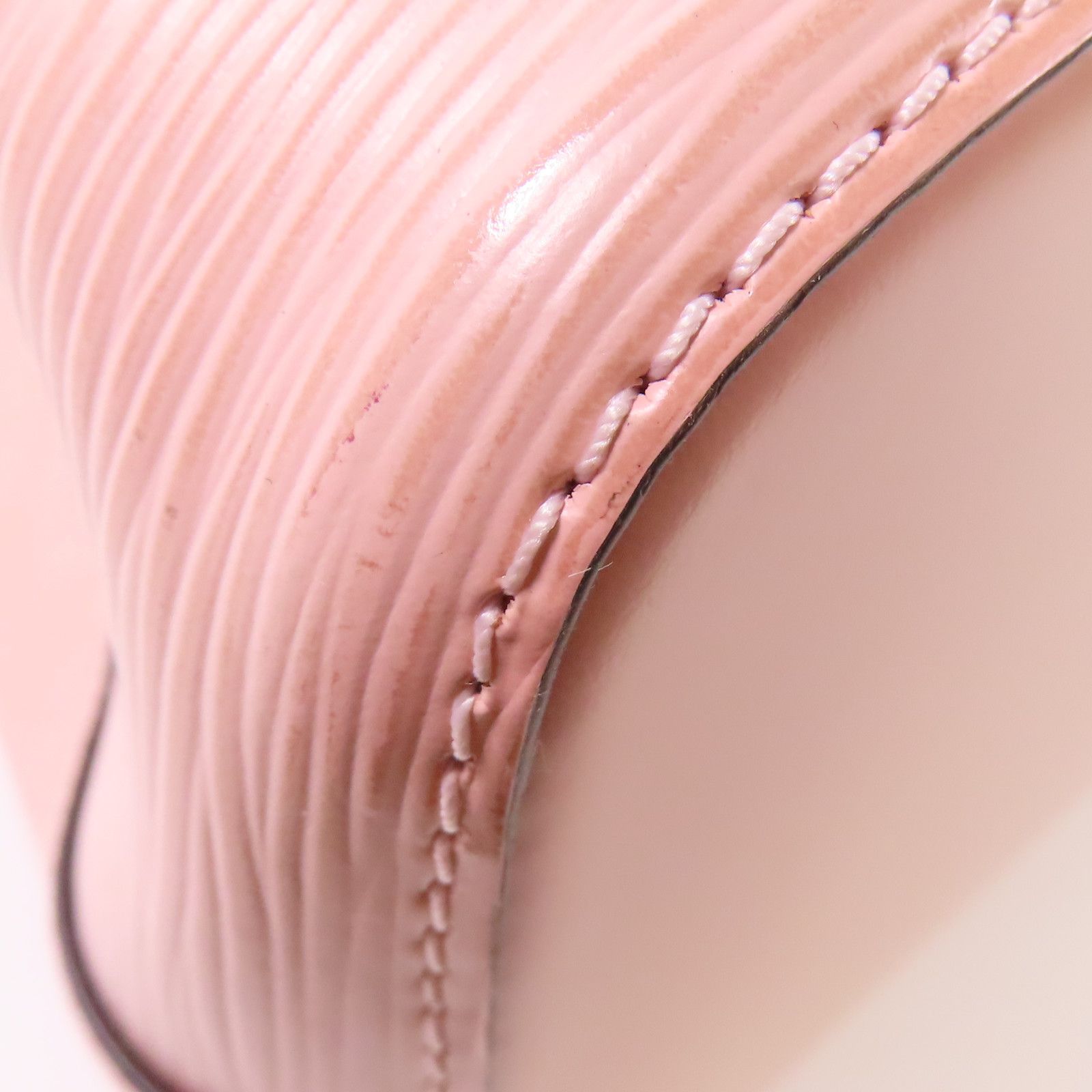Louis Vuitton Neo Noé BB Pelle Epi Rosa Ballerine/Coquelicot – 20 cm - Etoilux