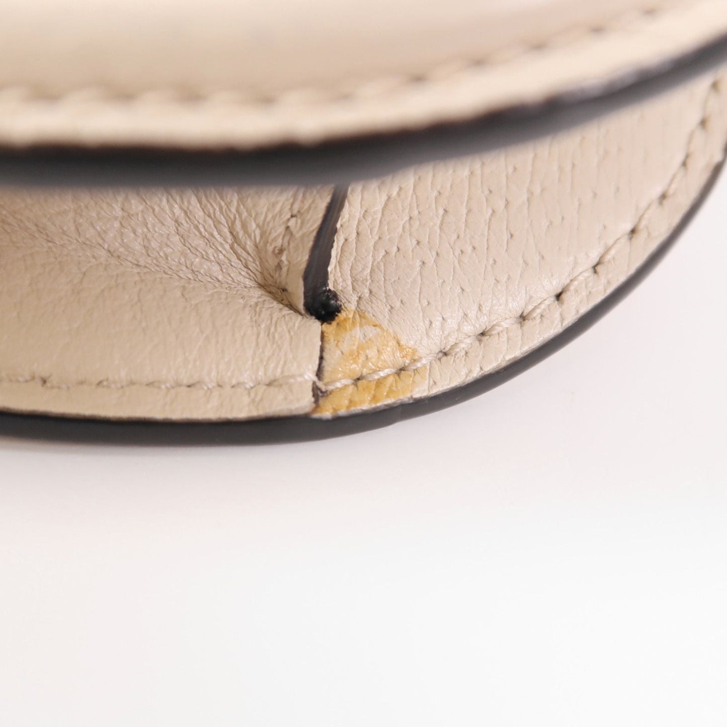 GUCCI Cowhide Leather Totem Butterfly Shoulder Bag Beige - Etoilux
