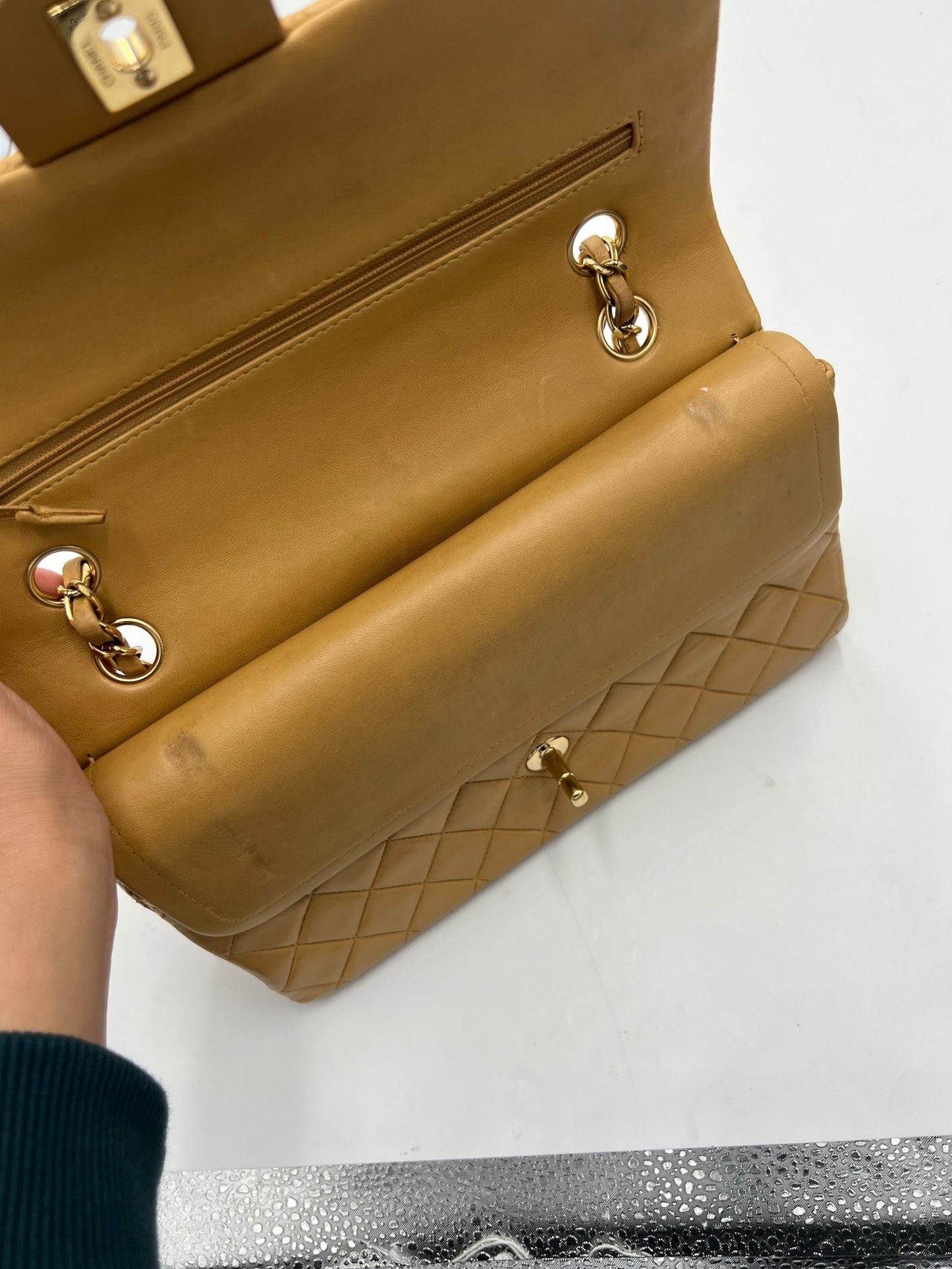 Chanel Classic Double Flap Medium Lambskin Camel Hardware Oro – 25 cm - Etoilux