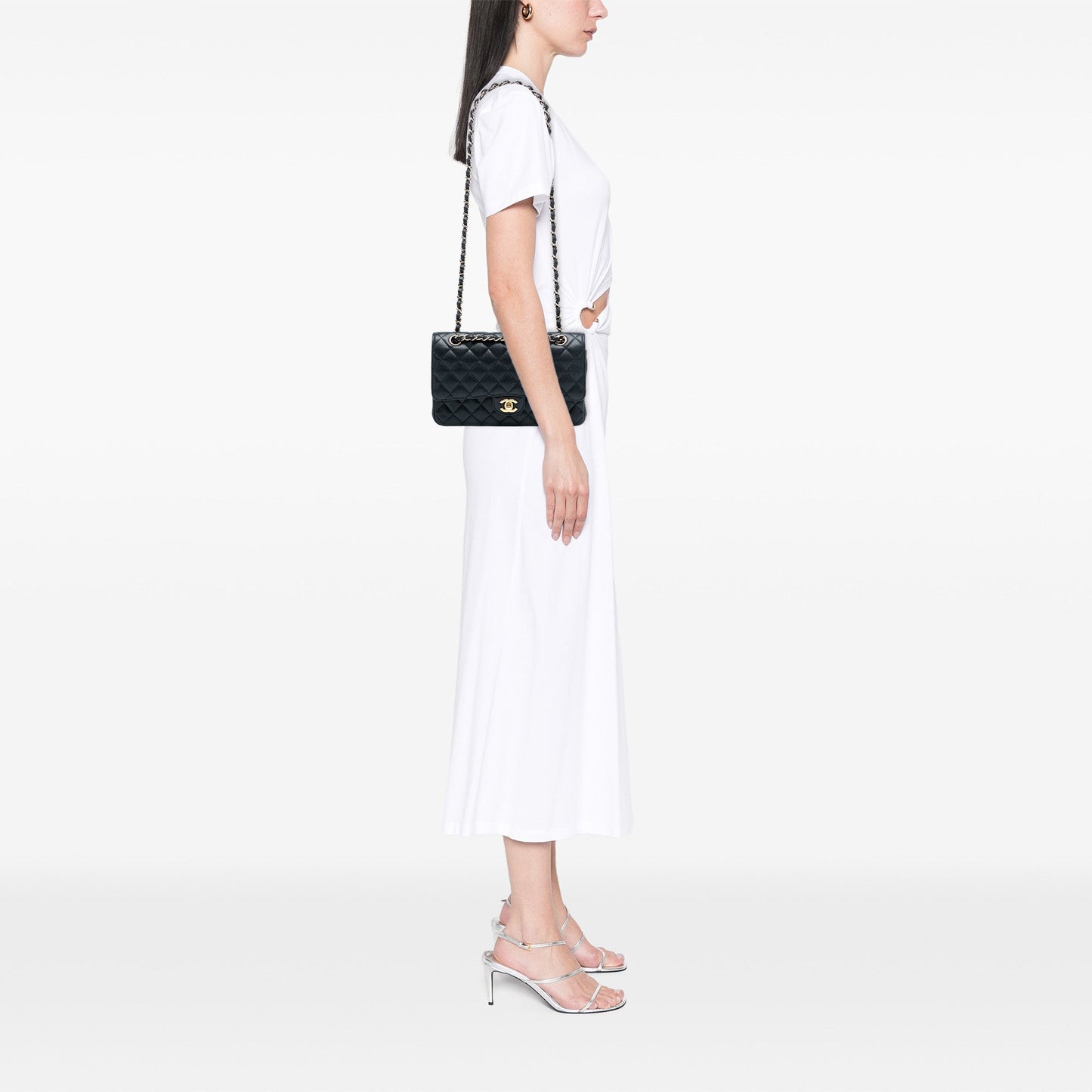 Chanel – Classic Double Flap Medium in Pelle Caviar Blu - Etoilux