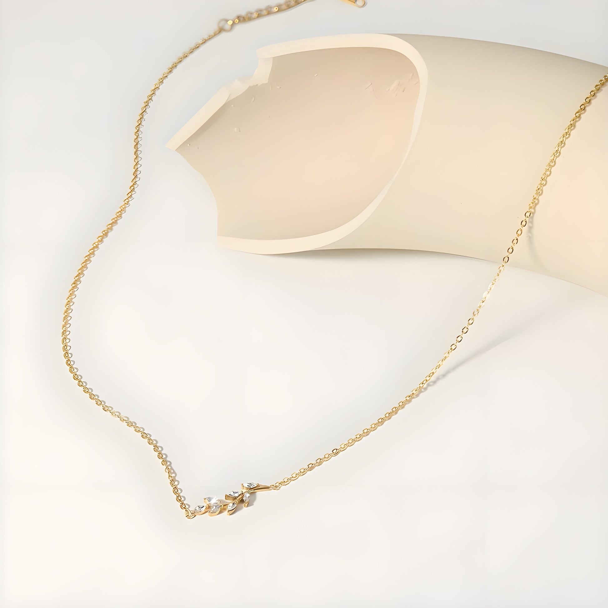 BEHI NANIKO NECKLACE - Etoilux