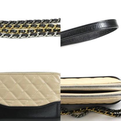 Chanel Gabrielle Small Hobo Bag in Pelle Beige e Nera – Hardware Misto Oro e Argento - Etoilux