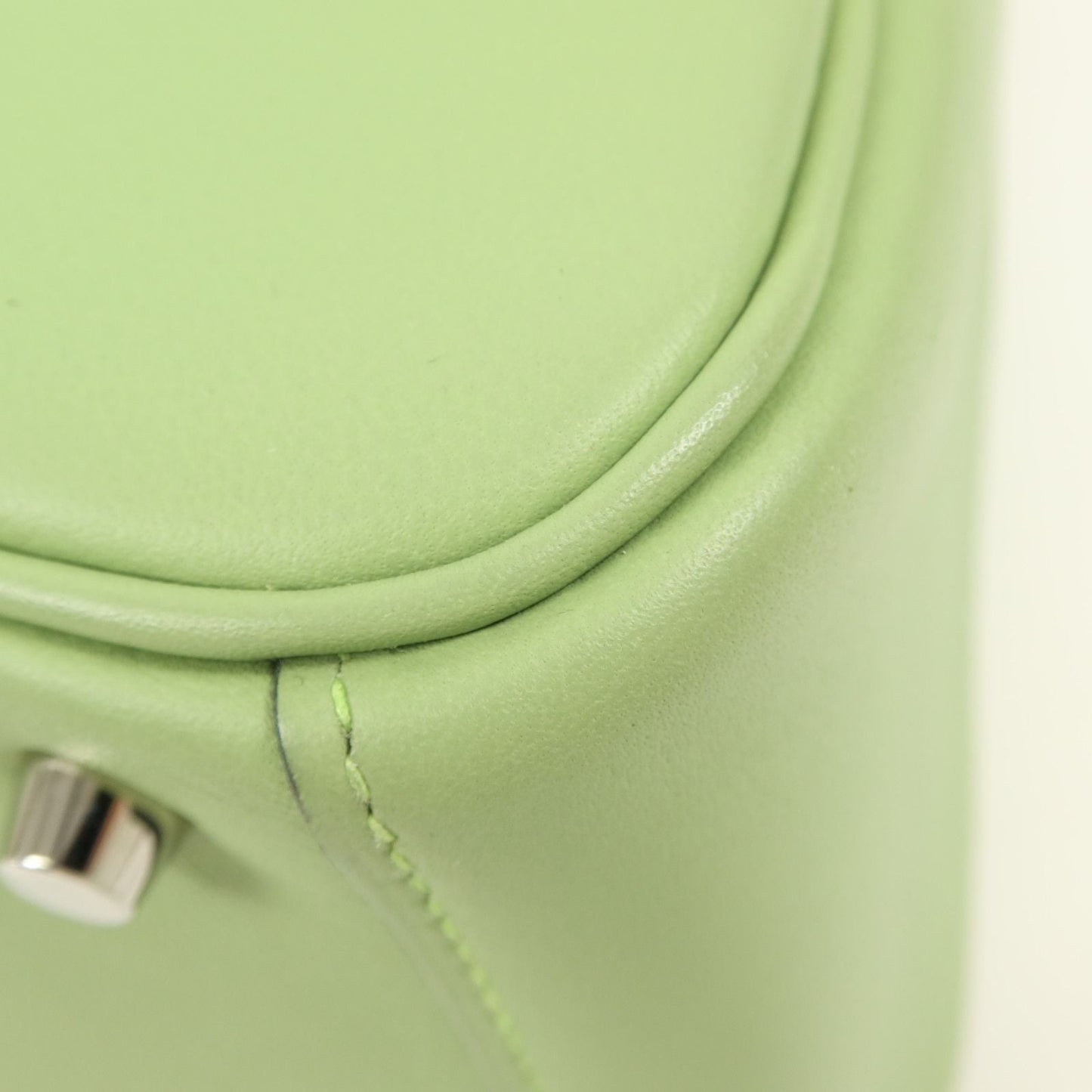 Hermès Mini Lindy Swift Vert Criquet Palladio 2020 – 19 cm - Etoilux