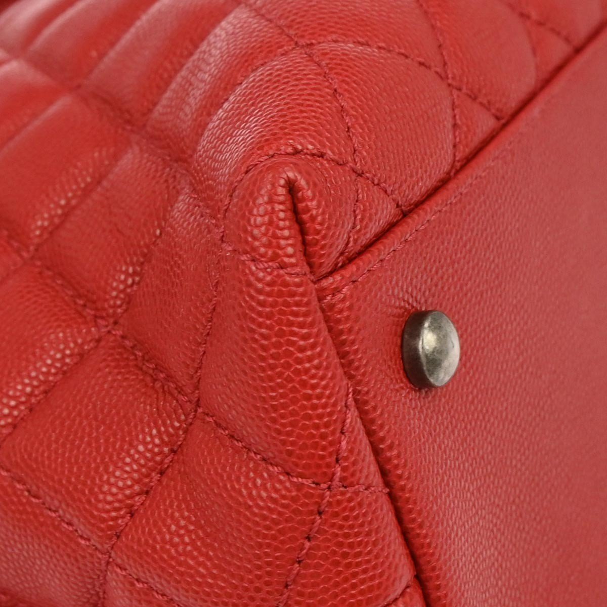 Chanel Coco Handle Medium Pelle Caviar Rossa Hardware Ruthenio 2017 – 32 cm - Etoilux