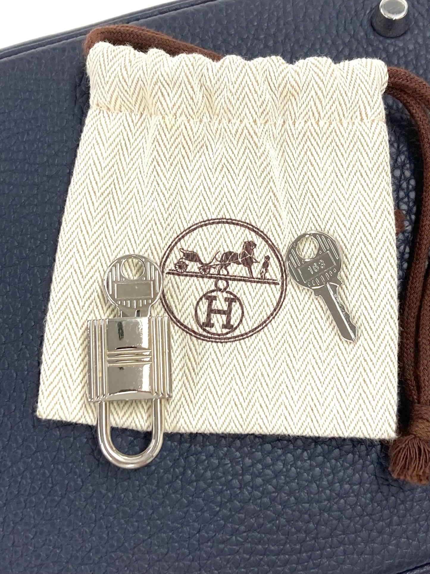 Hermès – Picotin Lock 22 MM – Taurillon Clémence Bleu Saphir – PHW – Y Stamp - Etoilux