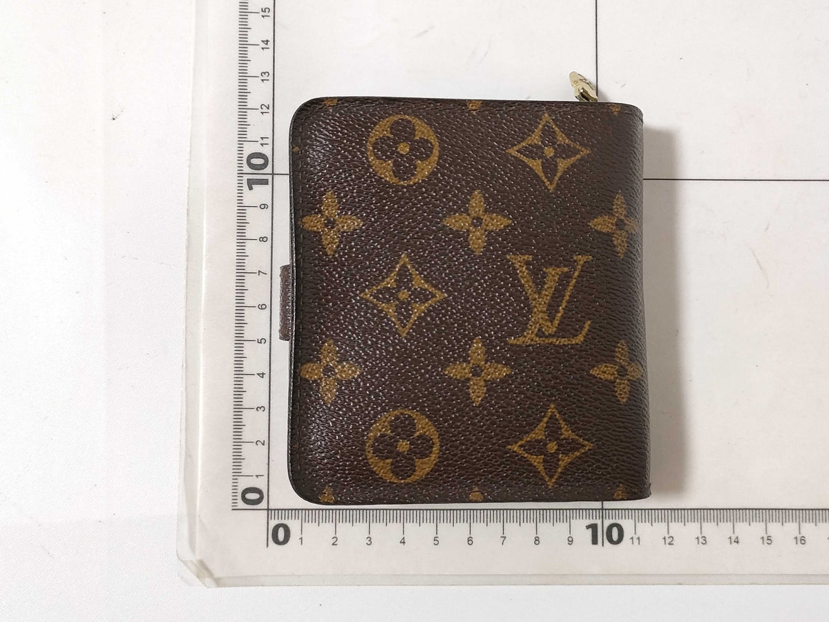 Louis Vuitton Compact Zip