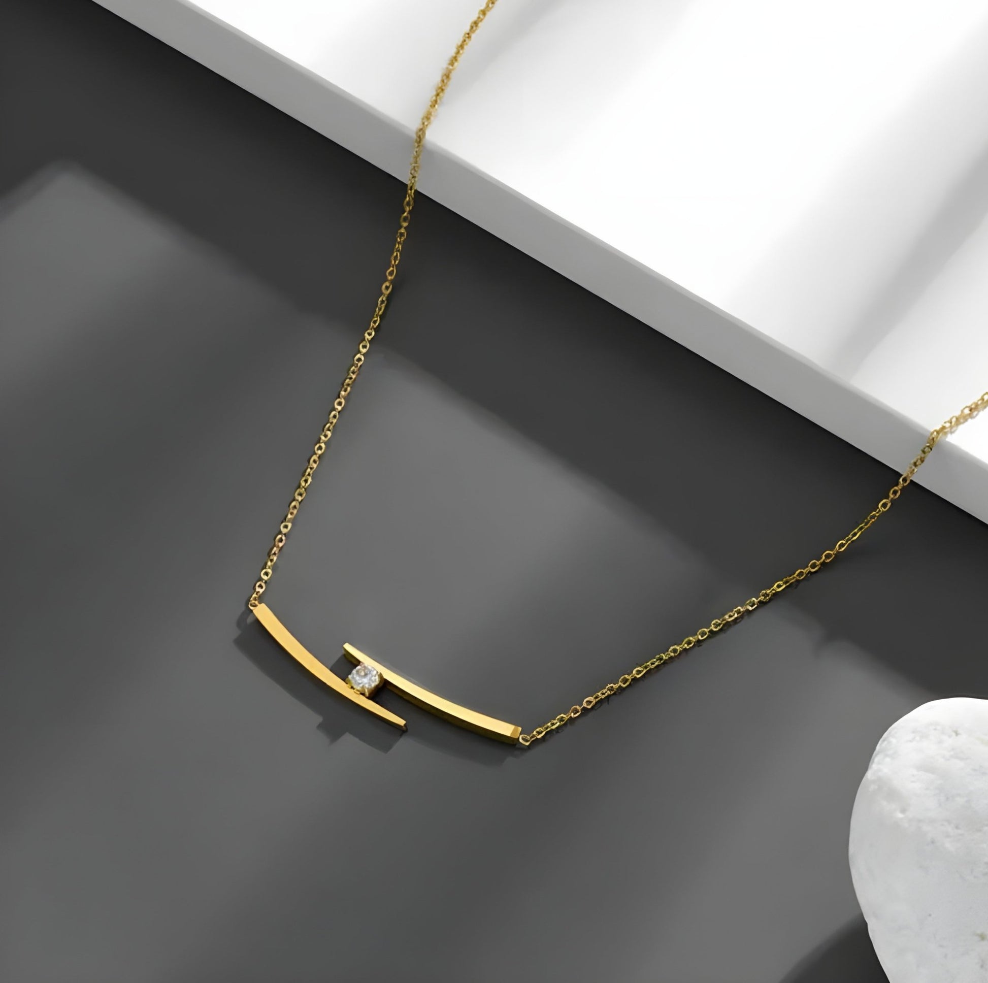 BEHI ALISON NECKLACE - Etoilux