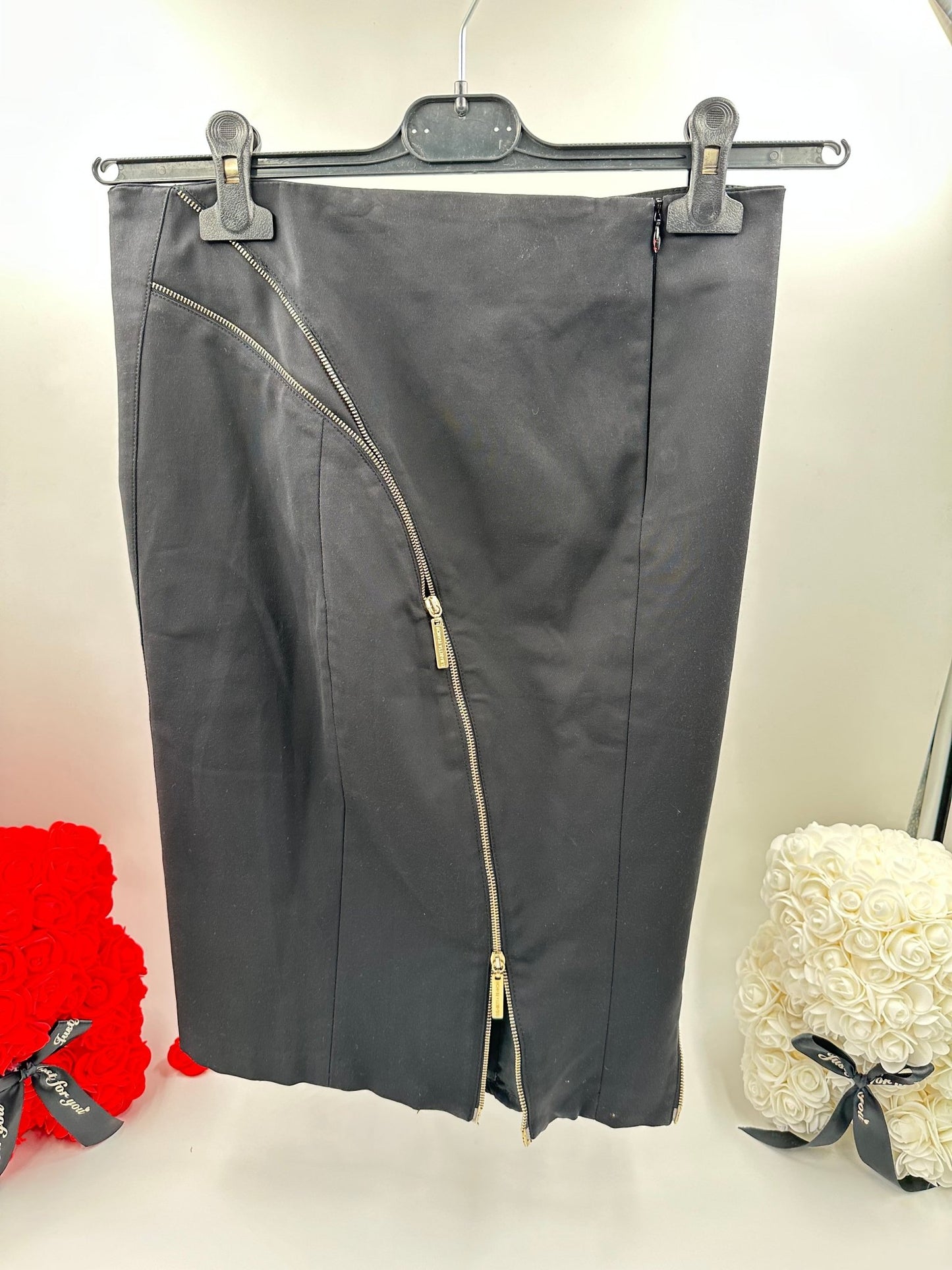 Elisabetta Franchi Gonna Midi Asimmetrica Nera con Zip Oro – Size 40 - Etoilux