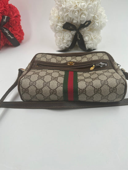Gucci Accessory Collection Camera Bag GG Supreme Web – Tela e Pelle Marrone, anni '80 – 23 cm - Etoilux