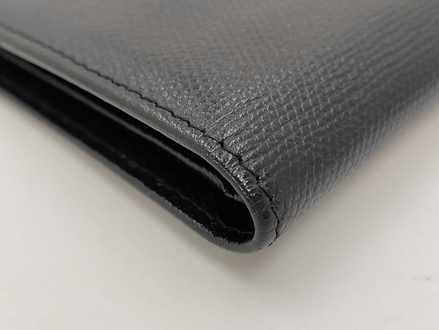 Chanel Portafoglio Long Bifold CC Logo Caviar Nero – 19 cm - Etoilux