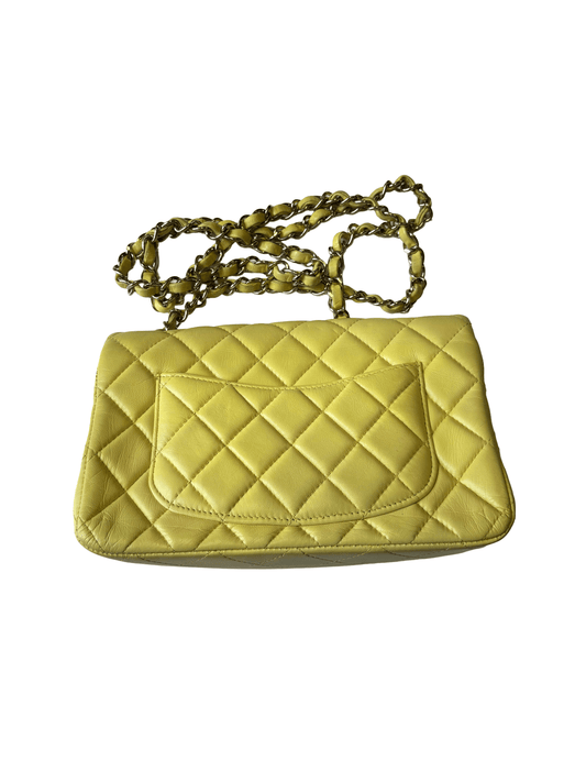Chanel Classic Flap Mini Rettangolare in Pelle di Agnello Giallo Limone, 2017 – 20 cm - Etoilux