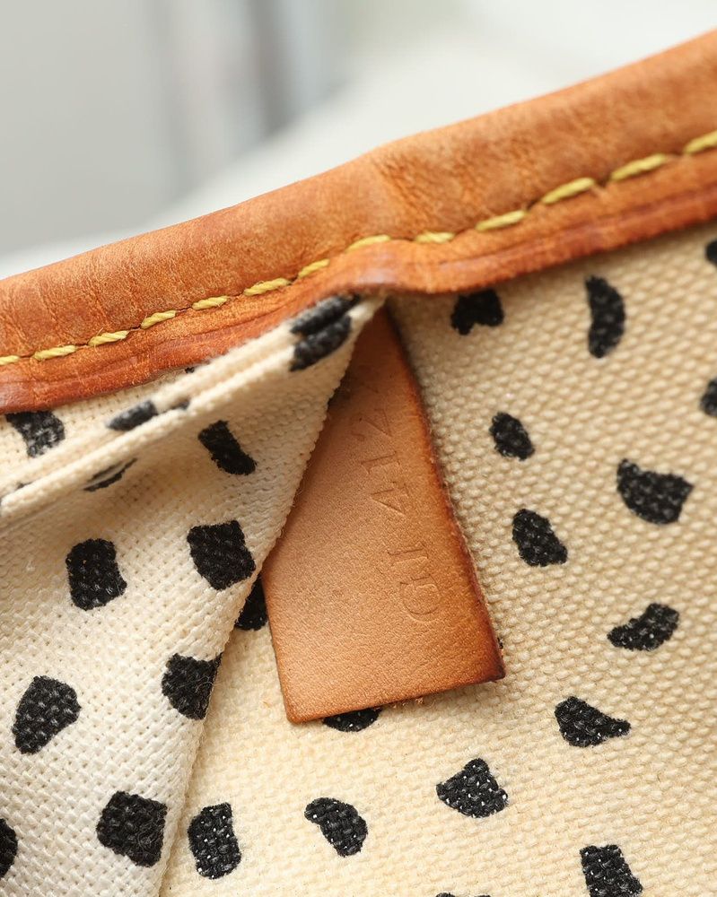 Louis Vuitton × Yayoi Kusama Neverfull MM Monogram Waves – 32 cm - Etoilux