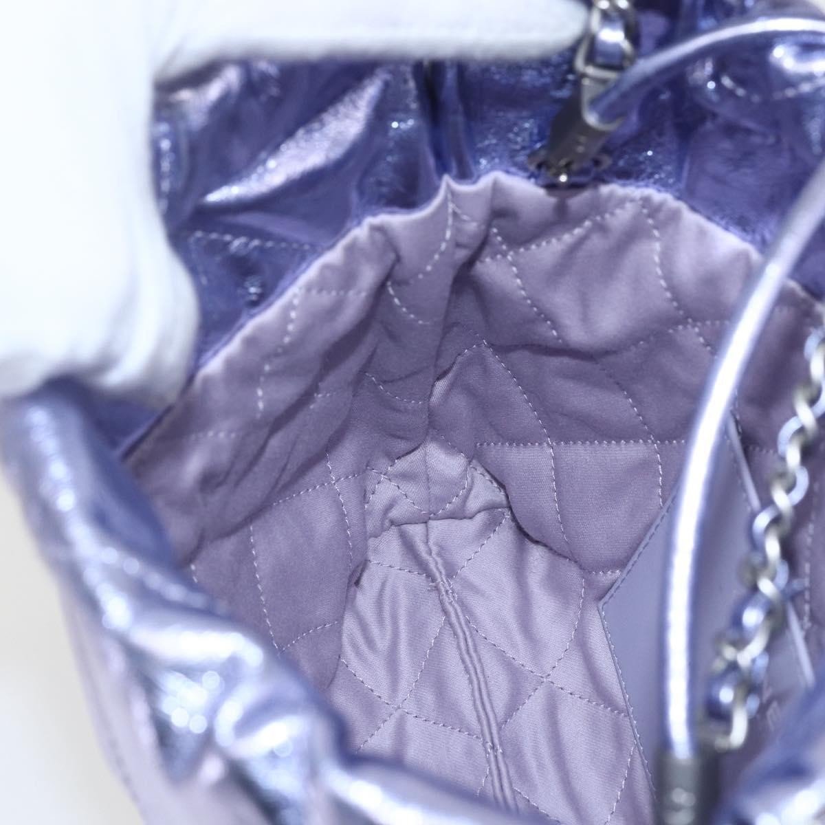 Chanel 22 Mini Hobo Pelle di Vitello Metallizzata Lilla – 17 cm - Etoilux