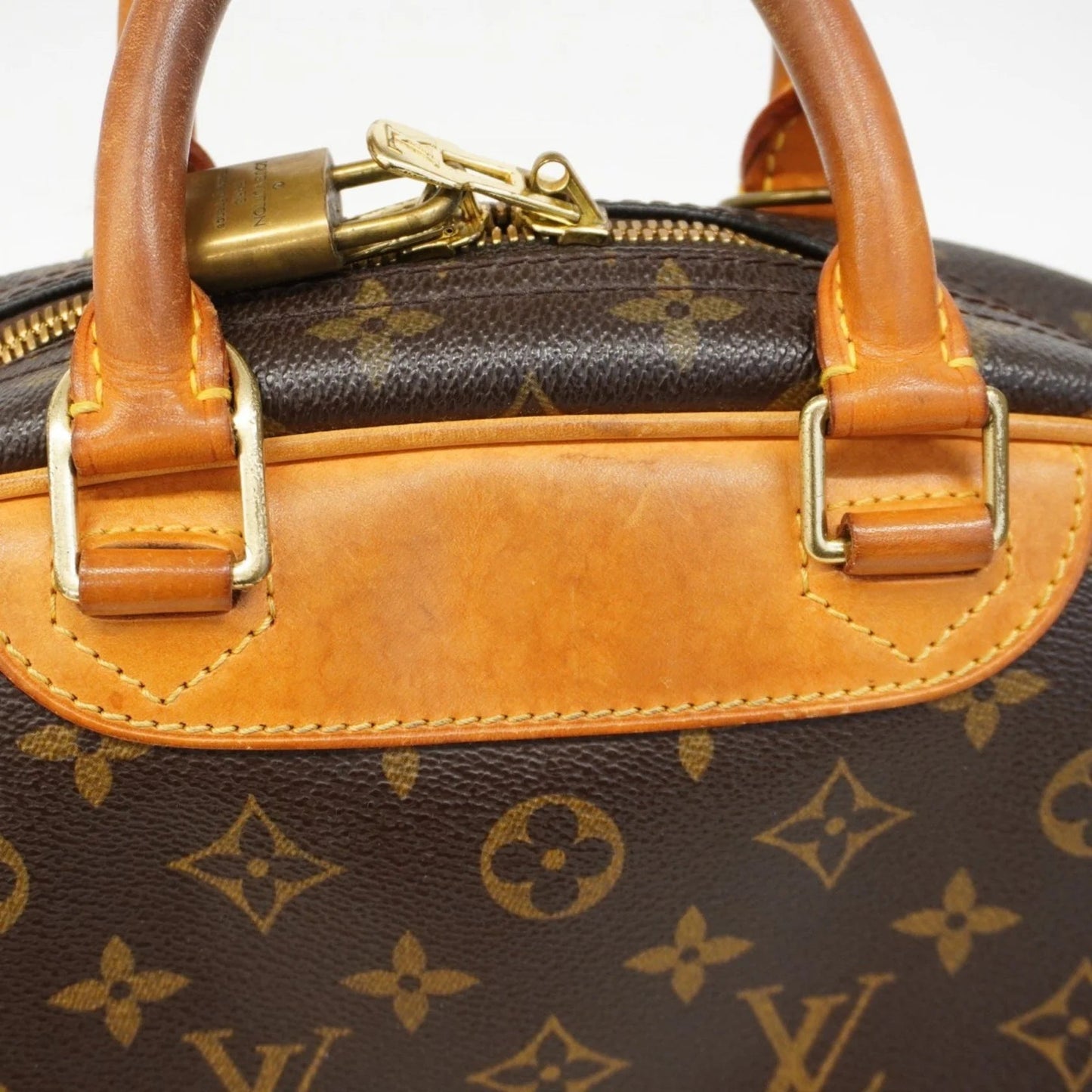 Louis Vuitton Deauville Monogram Canvas – M42228 - Etoilux
