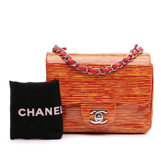 Chanel Classic Flap - Etoilux
