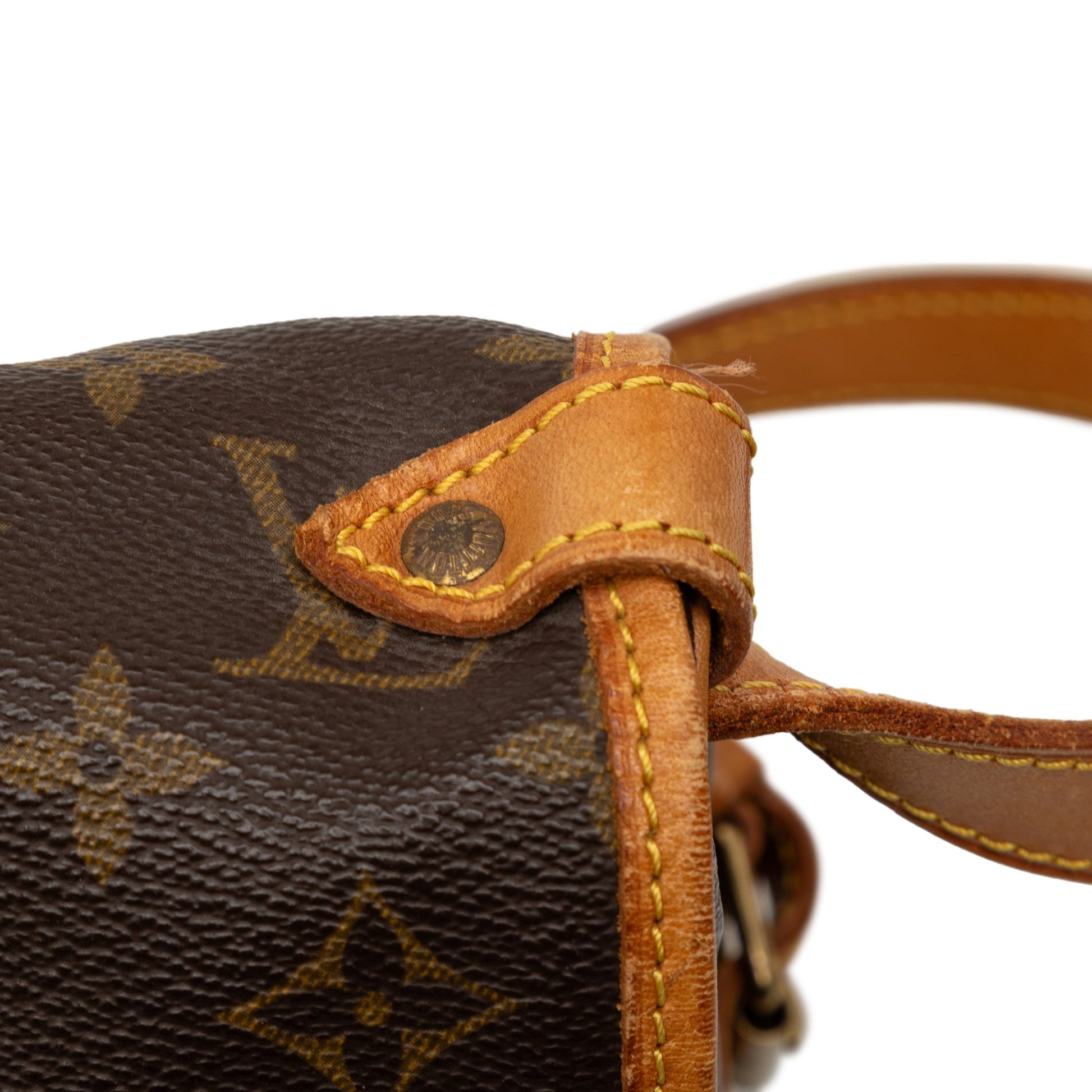 Louis Vuitton Saumur 25 Monogram Canvas 1993 – Crossbody Vintage - Etoilux