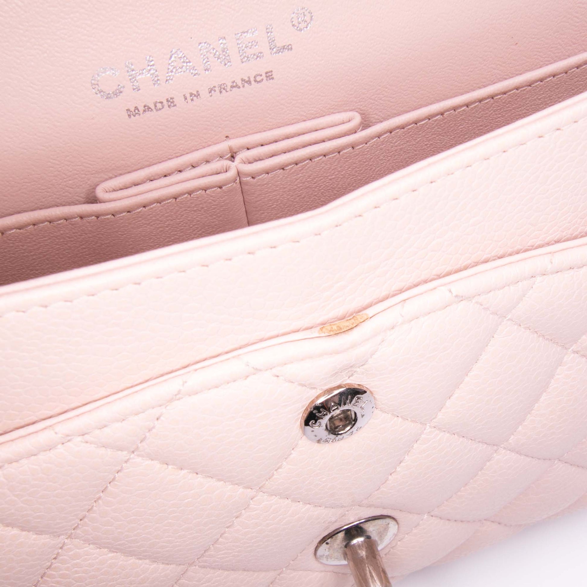 Chanel Caviar Classic Double Flap Medio - Etoilux